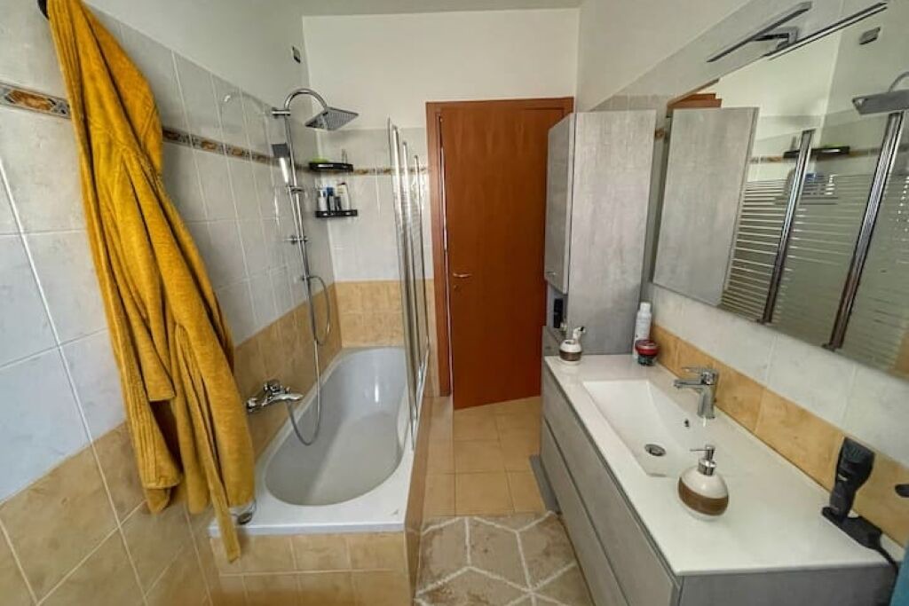 Photo of Bathroom in Rovello Porro