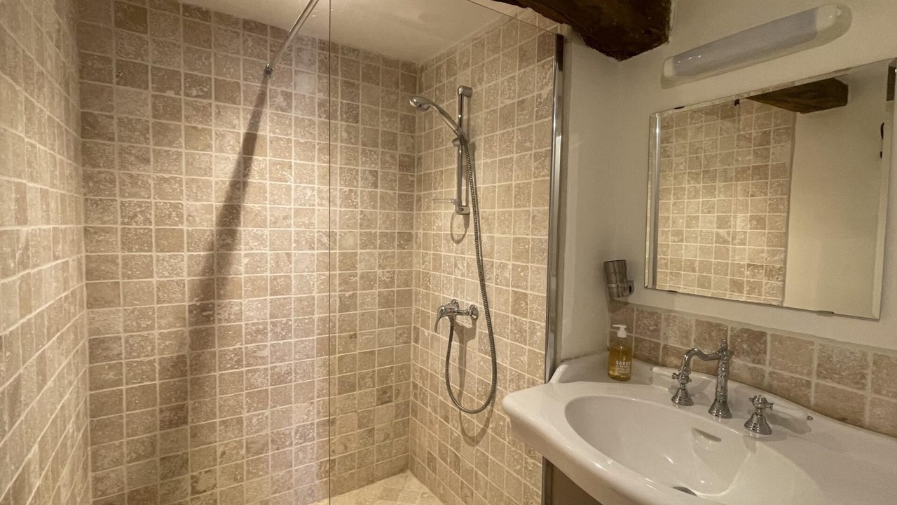 Photo of Bathroom in Saint-Laurent