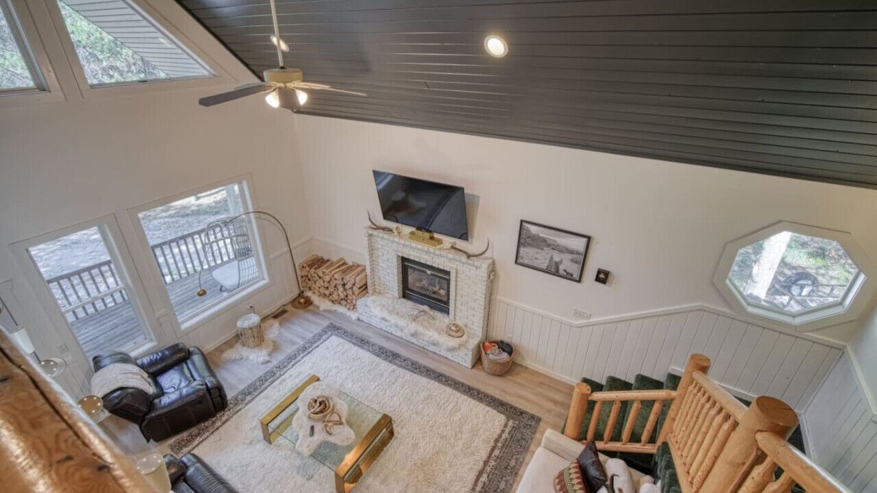 Photo of Livingroom in Island Park