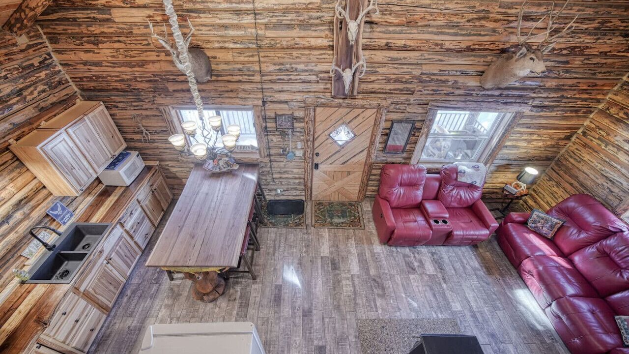 Photo of Livingroom in Island Park