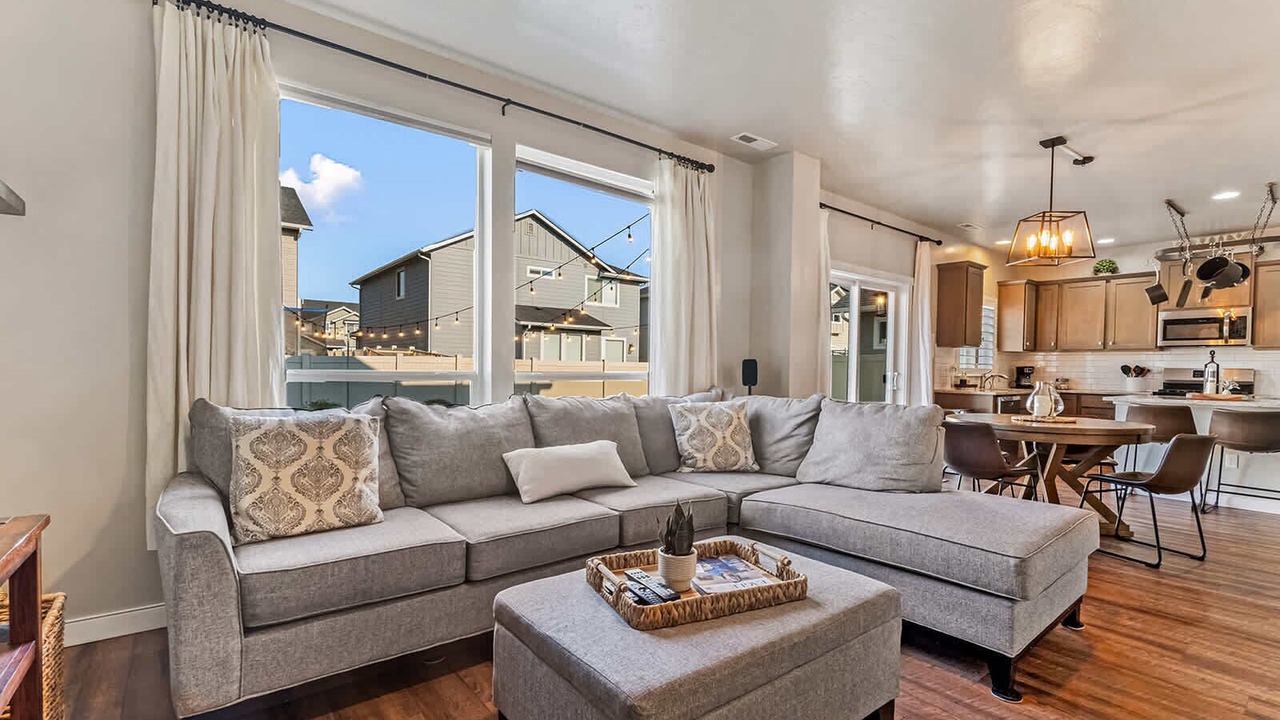 Photo of Livingroom in Eagle