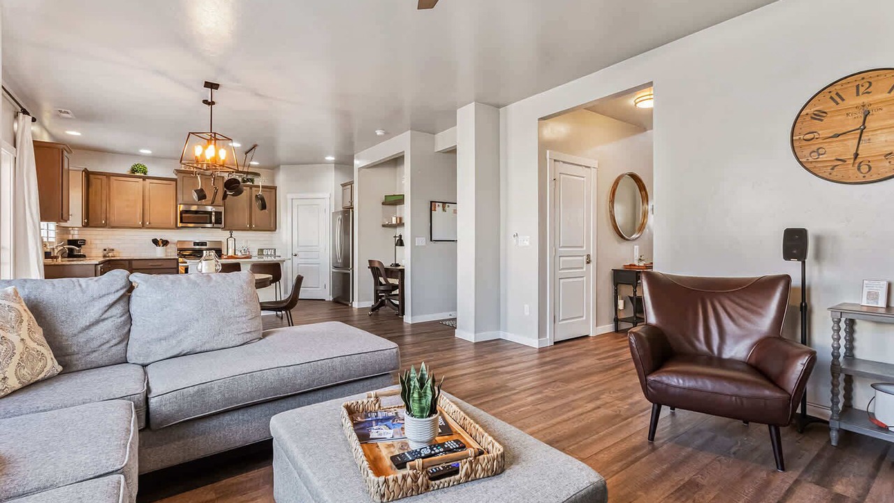 Photo of Livingroom in Eagle