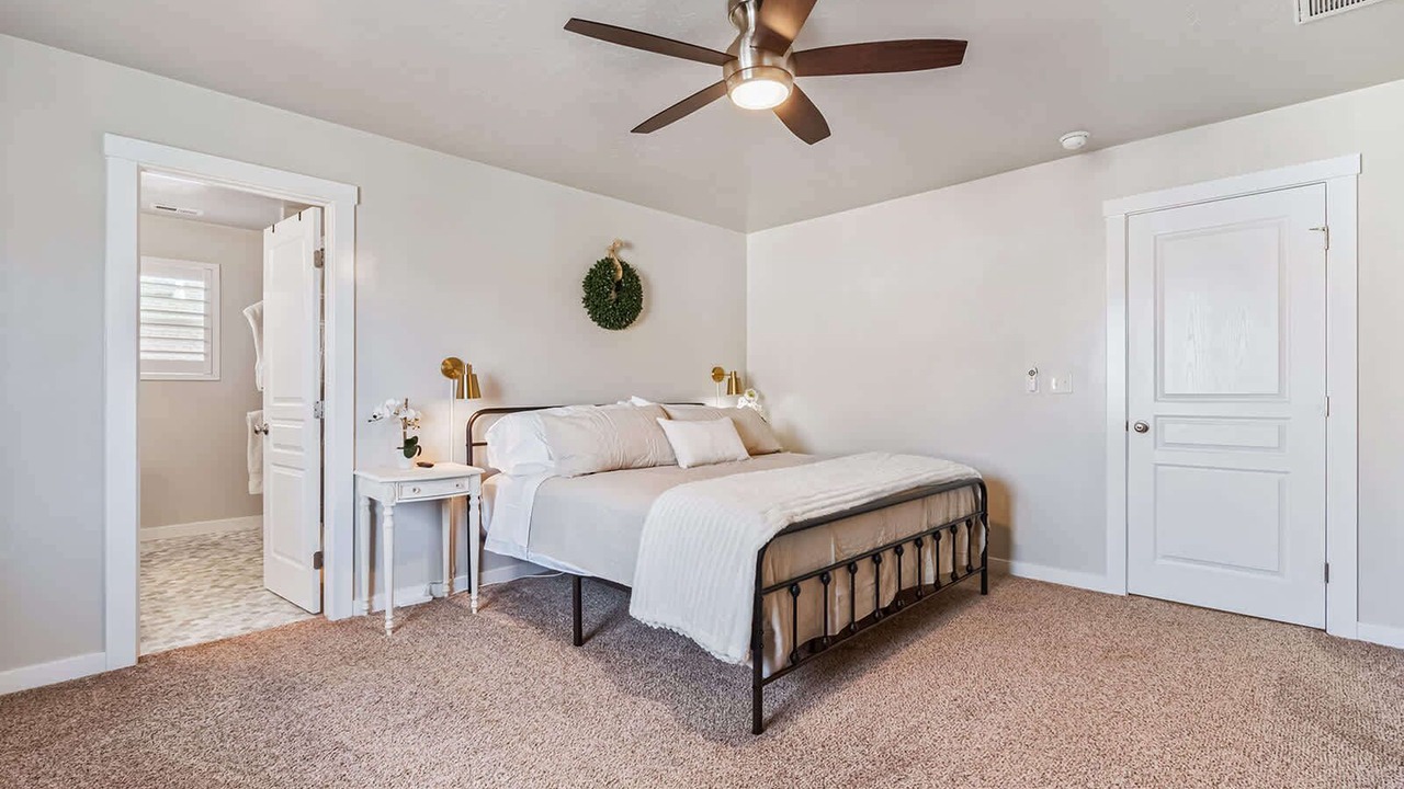 Photo of Bedroom in Eagle