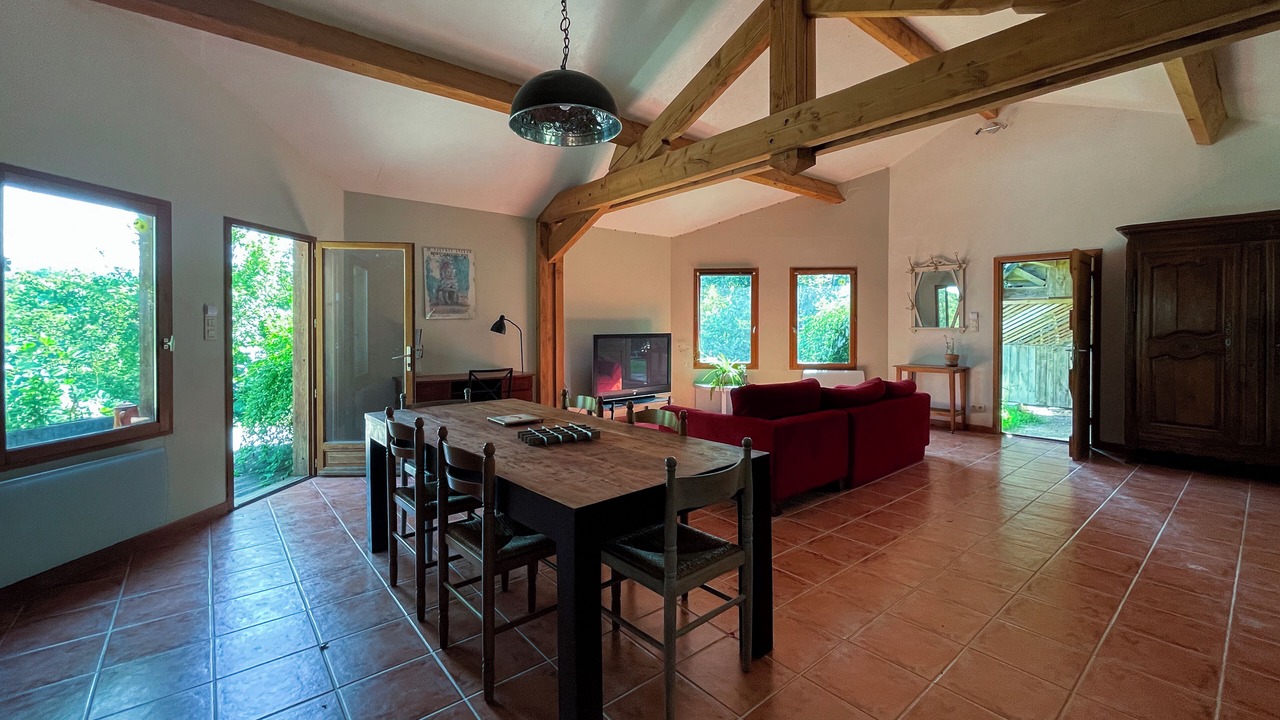 Photo of Livingroom in Ambax