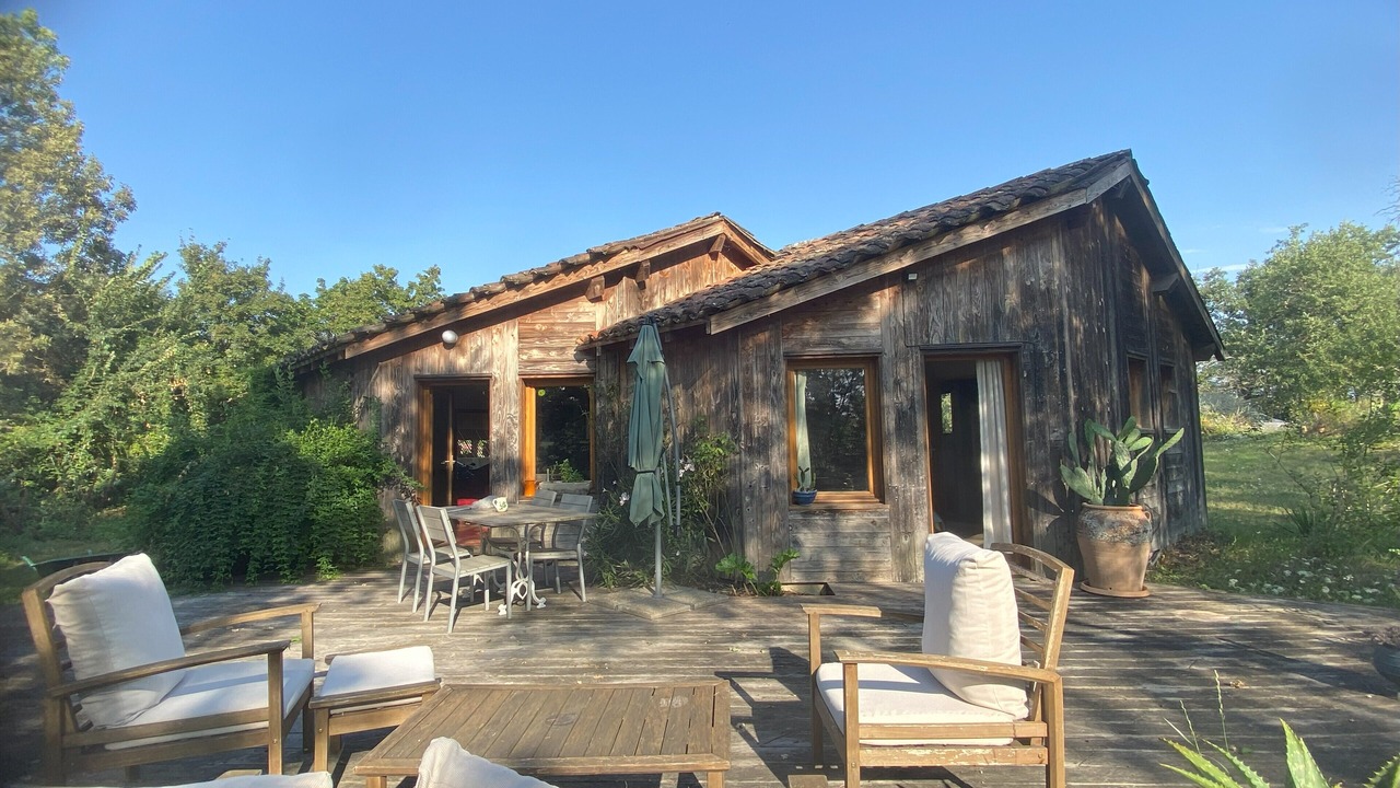 Photo of Outdoor in Ambax