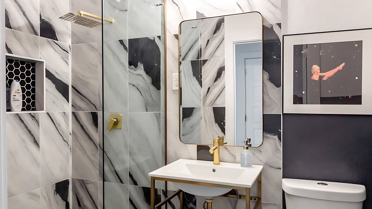 Photo of Bathroom in Govalle