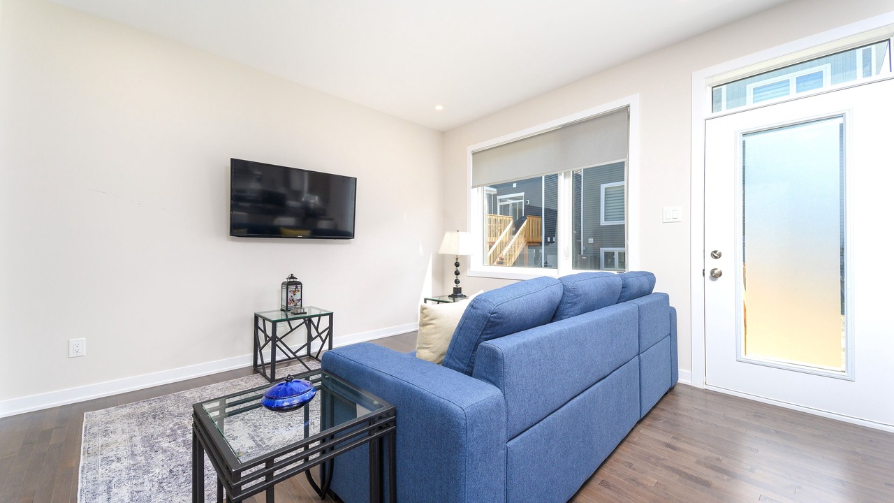 Photo of Livingroom in Ottawa Division