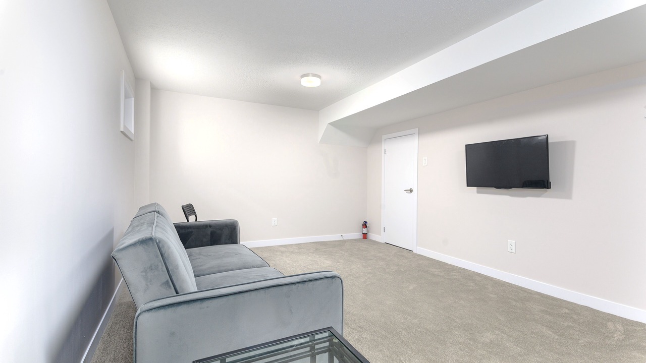 Photo of Livingroom in Ottawa Division