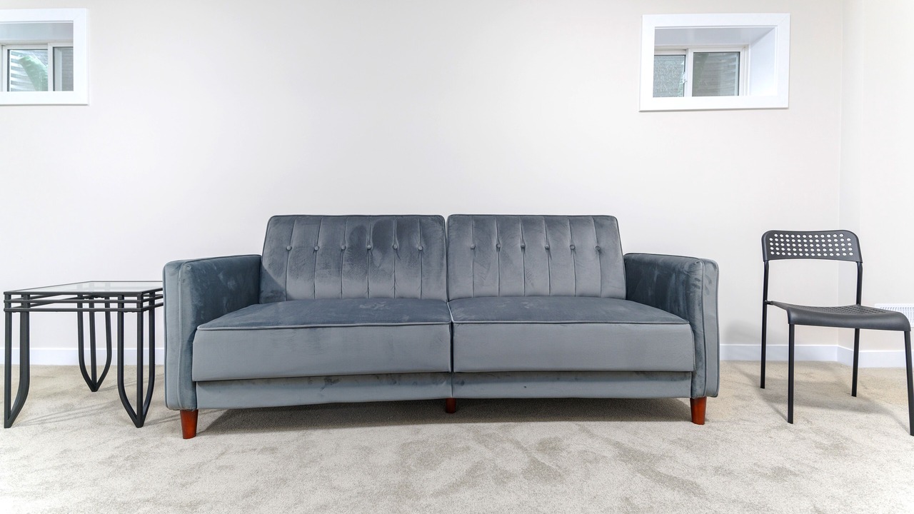 Photo of Livingroom in Ottawa Division