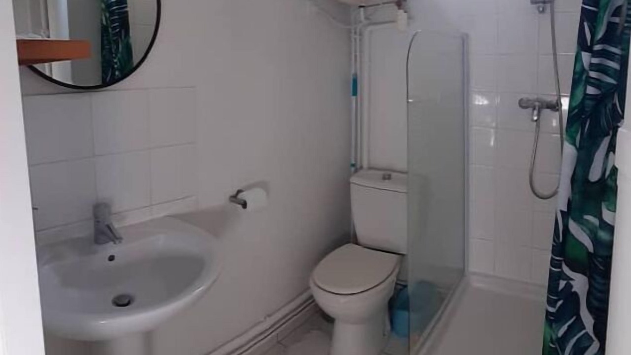Photo of Bathroom in Arcueil