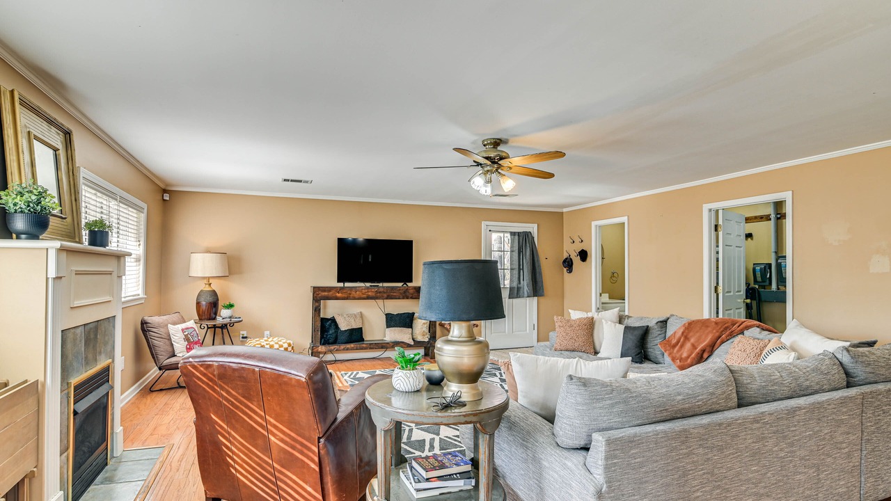 Photo of Livingroom in Starkville