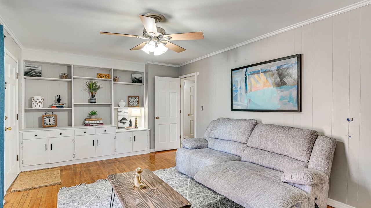 Photo of Livingroom in Starkville