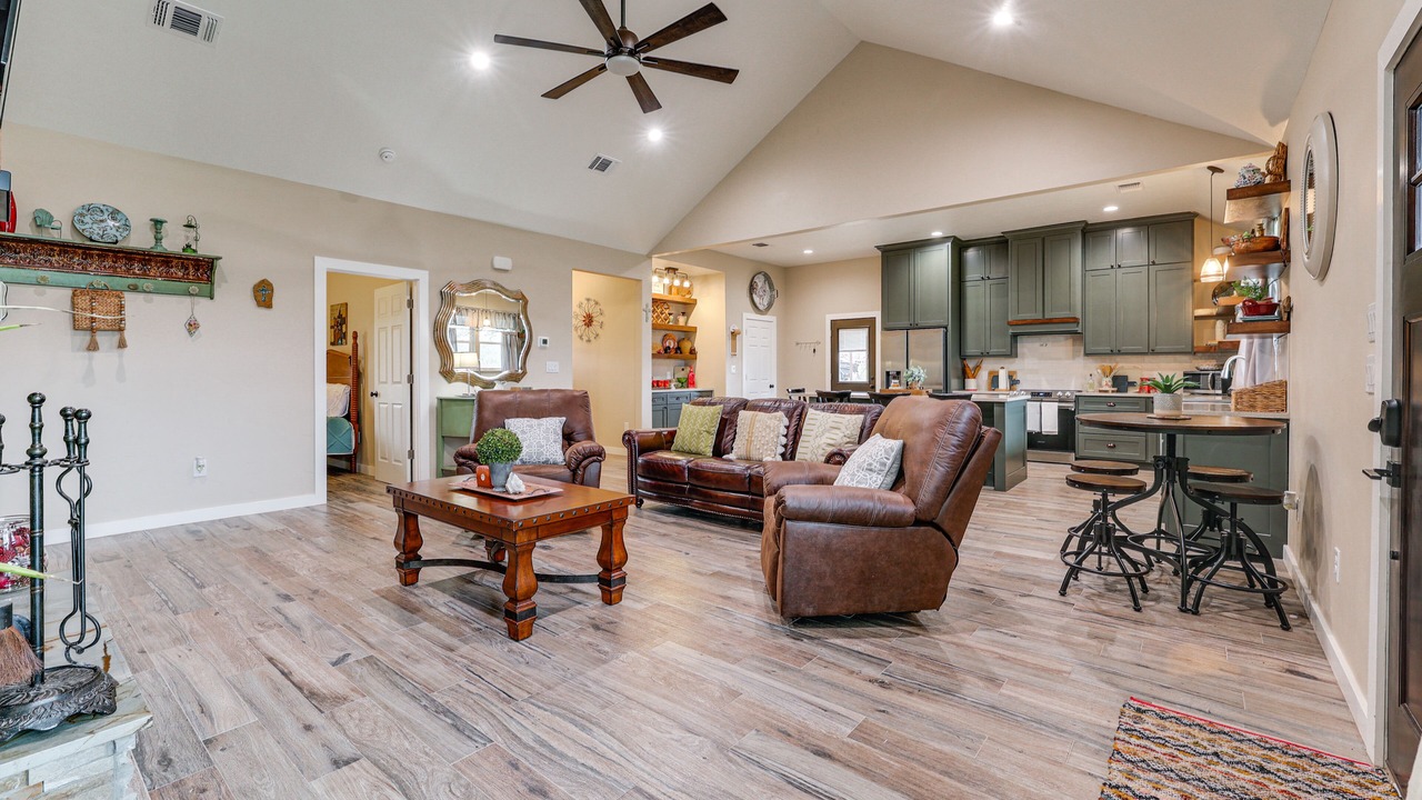 Photo of Livingroom in Fredericksburg