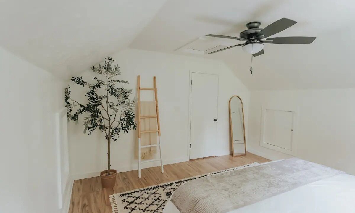 Photo of Bedroom in Dahlonega