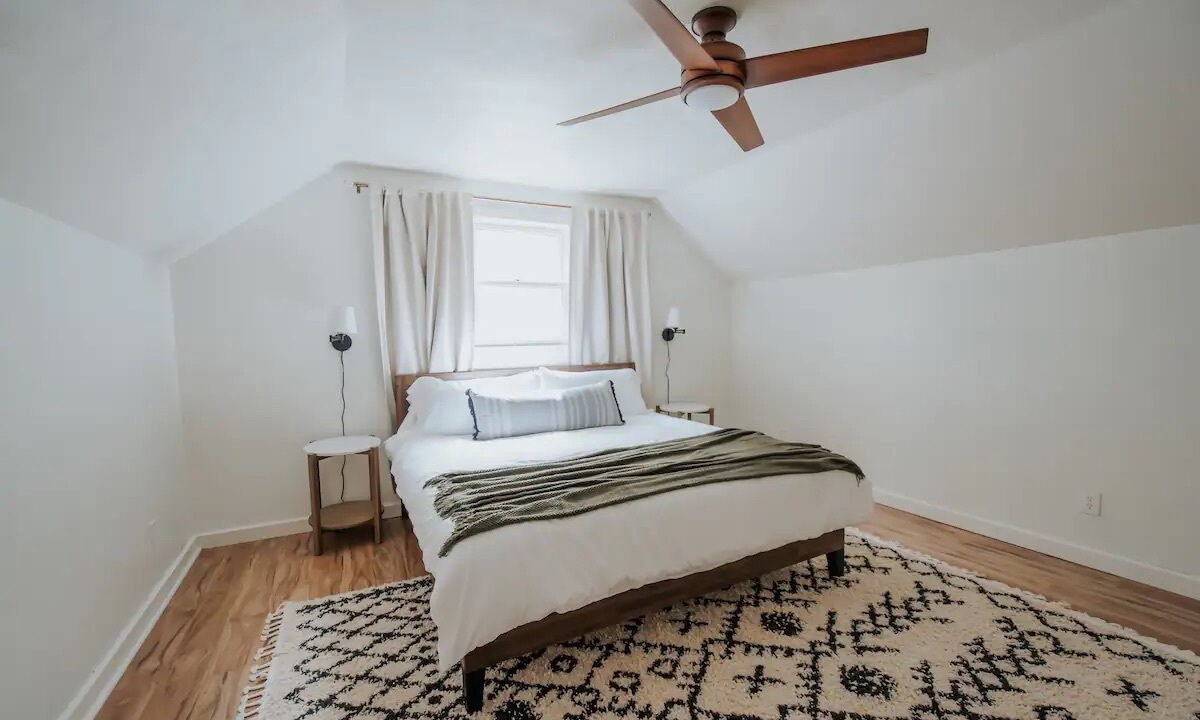 Photo of Bedroom in Dahlonega