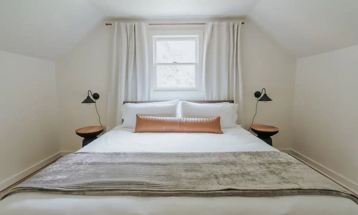 Photo of Bedroom in Dahlonega