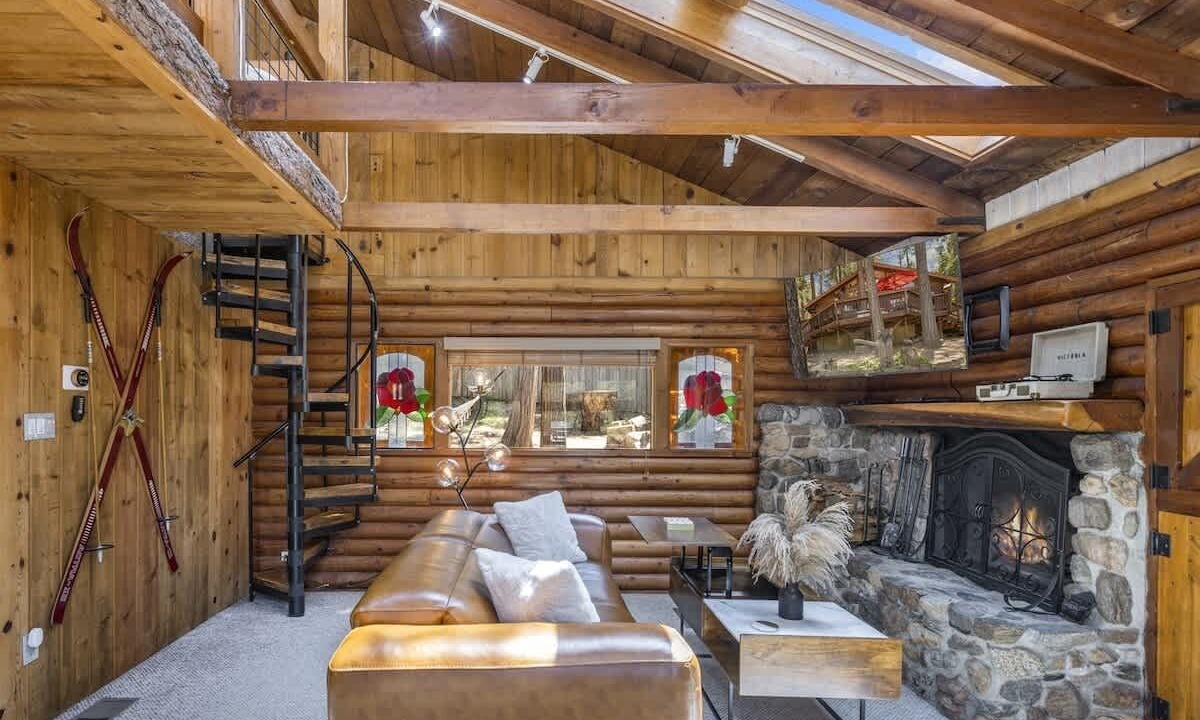 Photo of Livingroom in Idyllwild