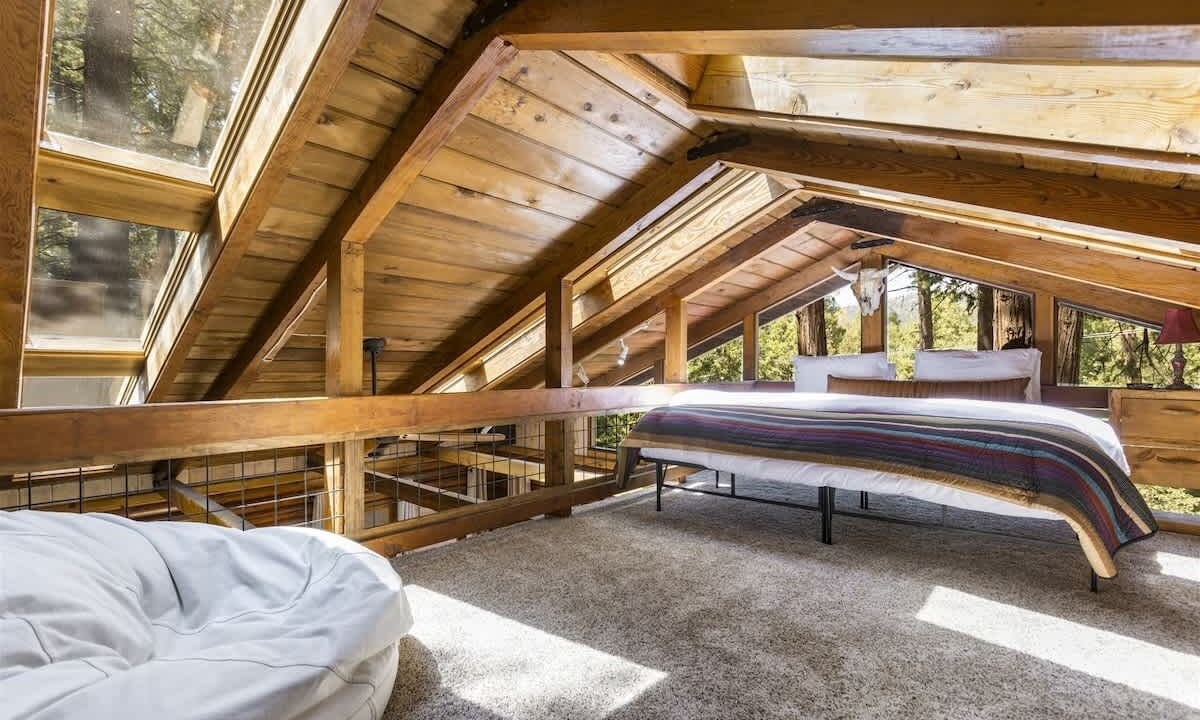 Photo of Bedroom in Idyllwild