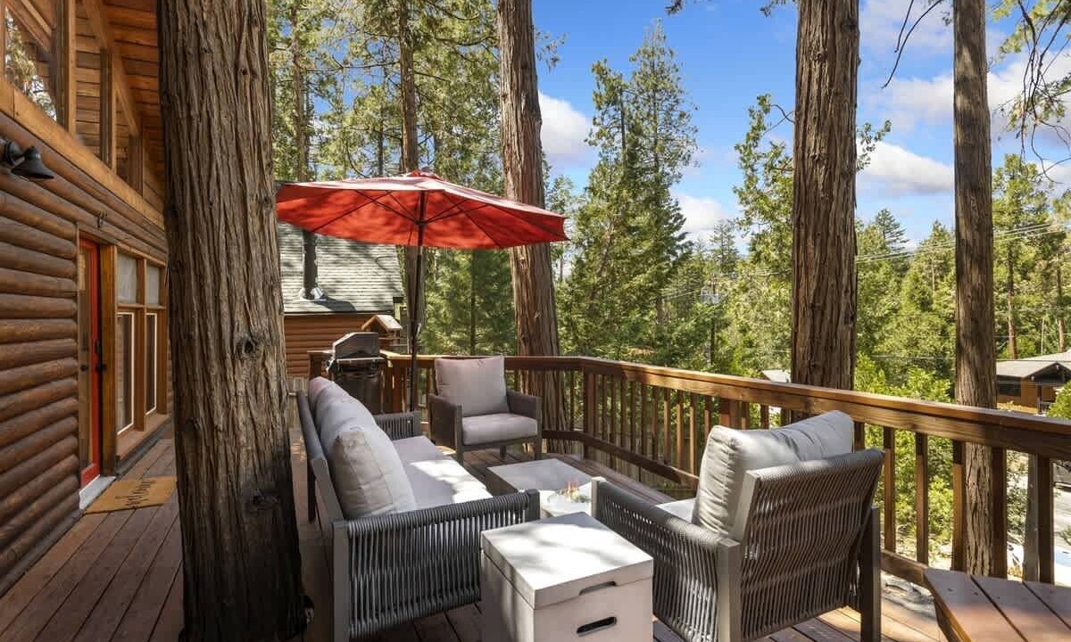 Photo of Patio Balcony in Idyllwild