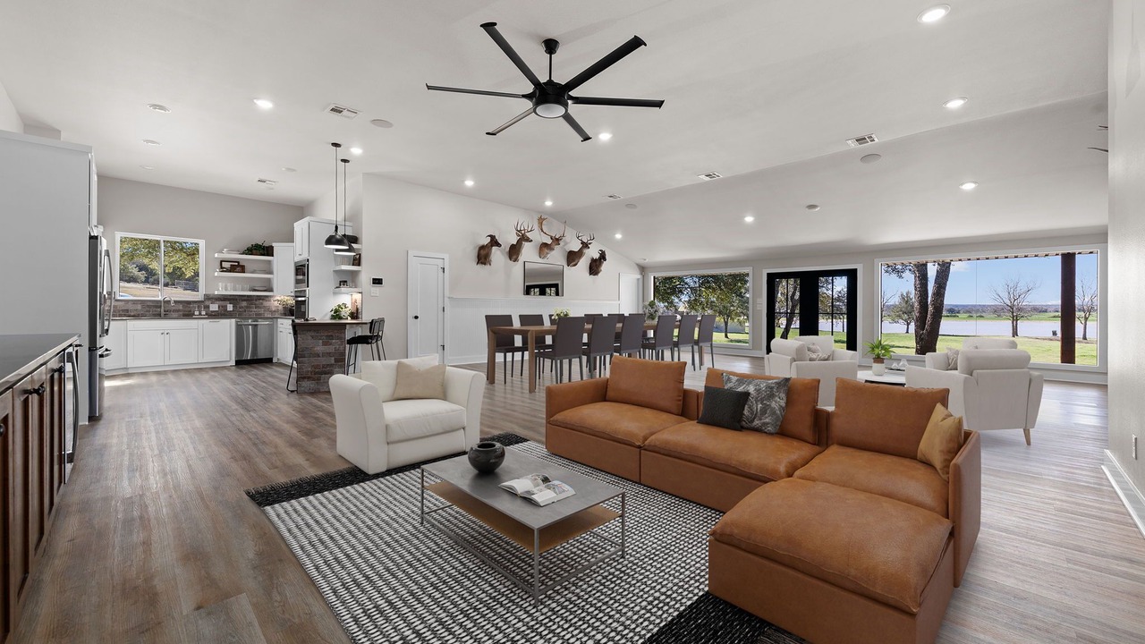 Photo of Livingroom in Leon Junction