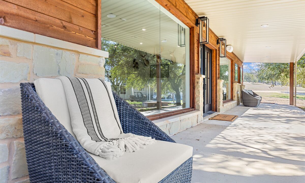 Photo of Patio Balcony in Leon Junction