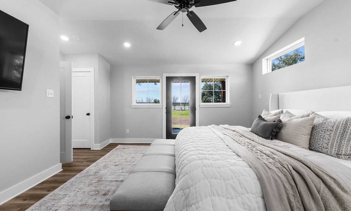 Photo of Bedroom in Leon Junction