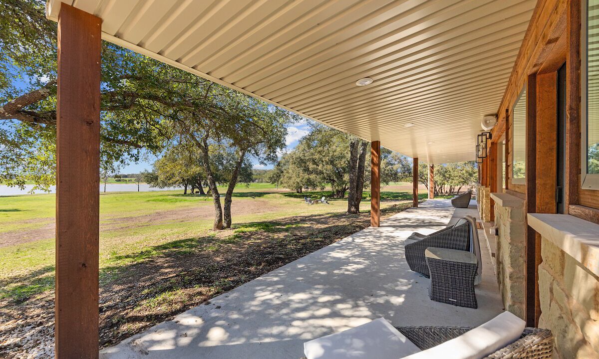 Photo of Patio Balcony in Leon Junction