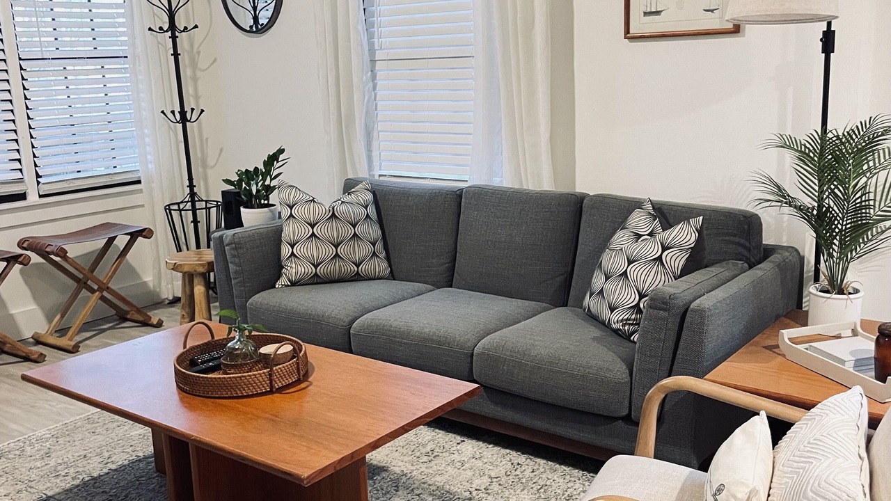 Photo of Livingroom in Northwest Quadrant