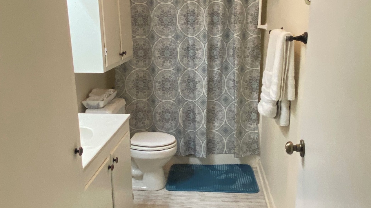 Photo of Bathroom in Donner