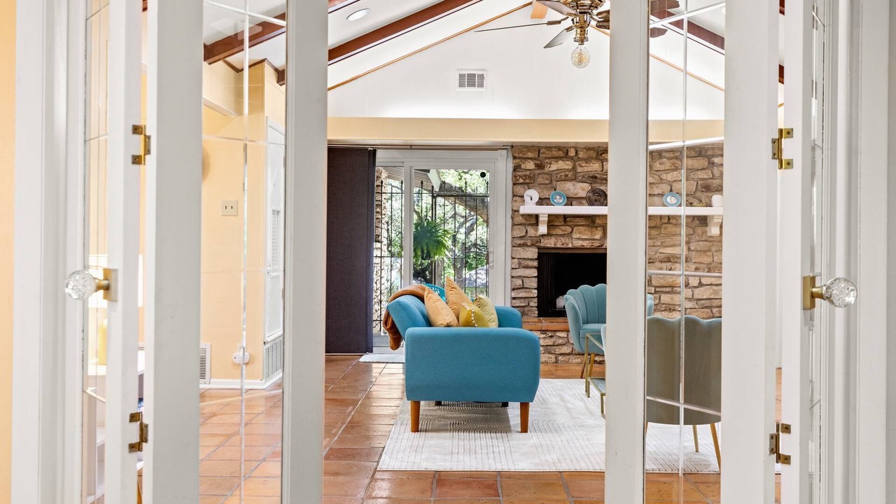 Photo of Bedroom in North San Antonio - SAT