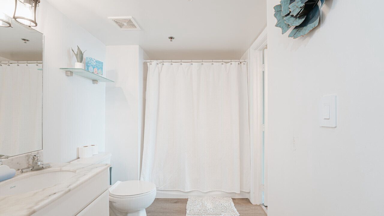 Photo of Bathroom in Brickell