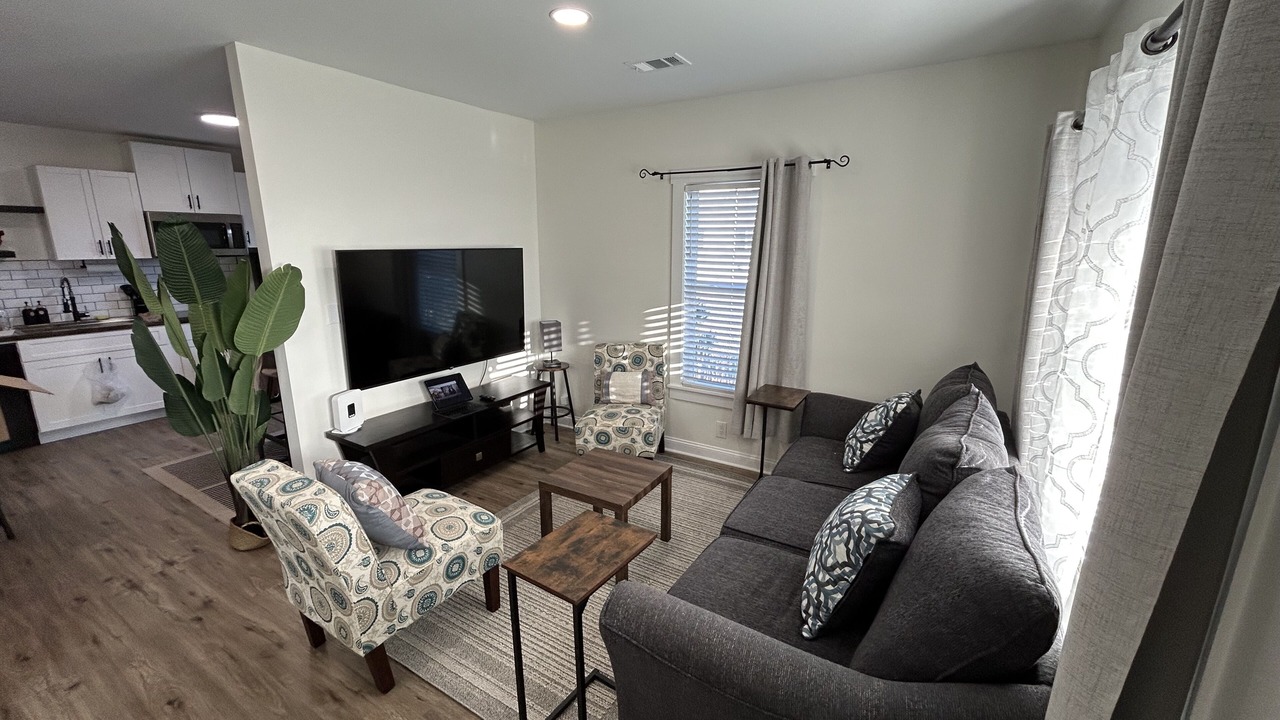 Photo of Livingroom in Lawrenceville