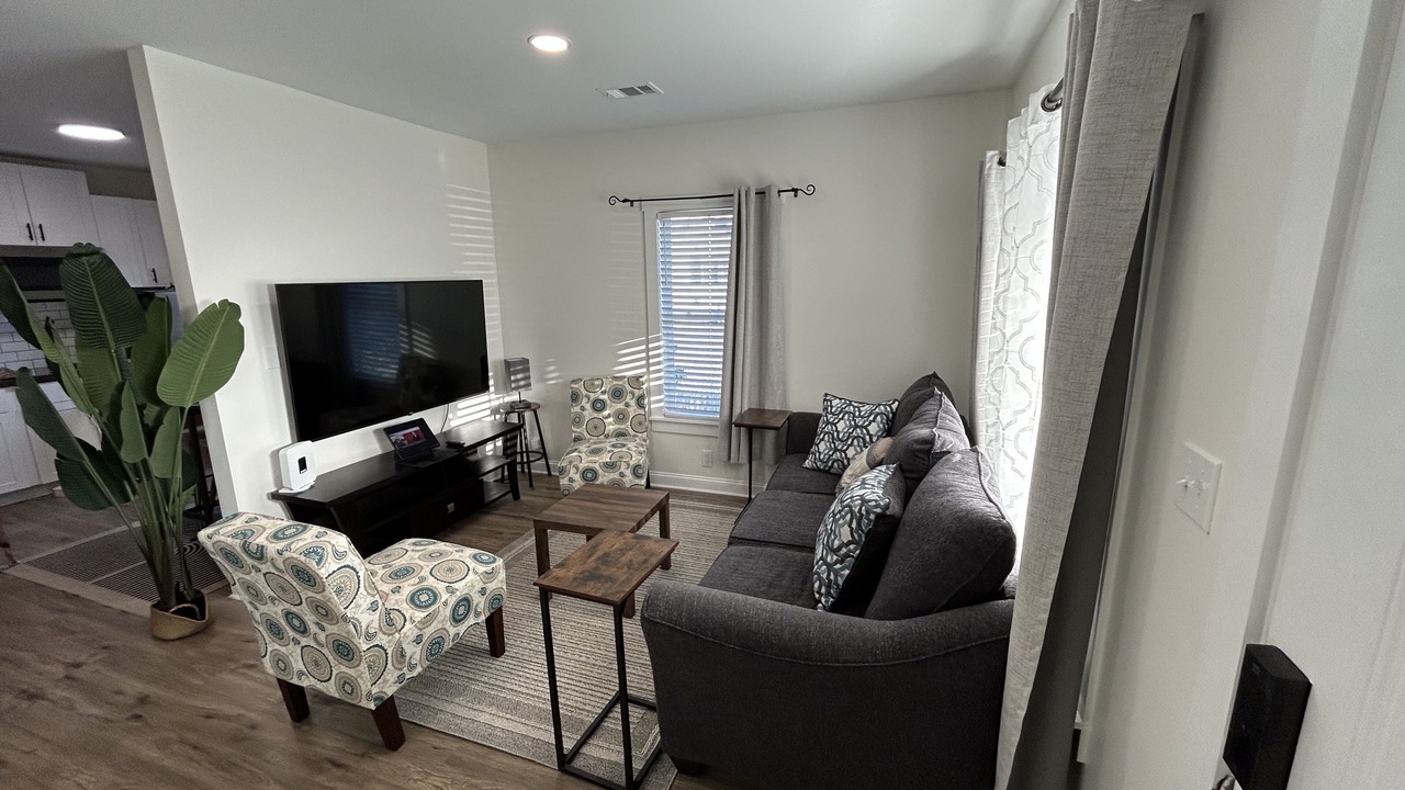 Photo of Livingroom in Lawrenceville