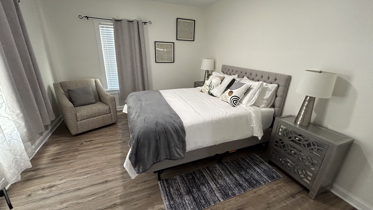 Photo of Bedroom in Lawrenceville