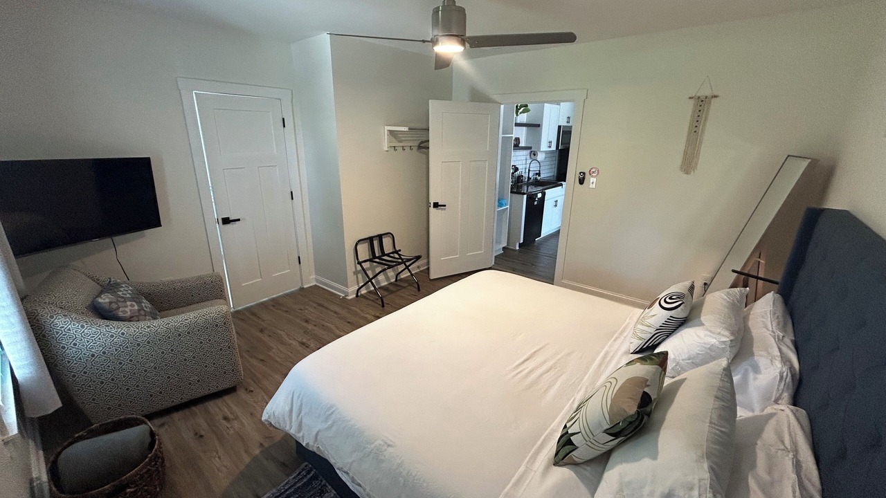 Photo of Bedroom in Lawrenceville