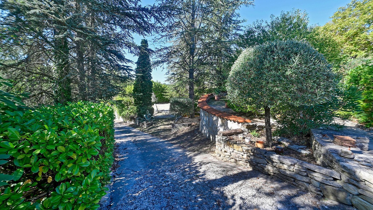 Photo of Others in Saint-Jean-de-Maruejols-et-Avejan
