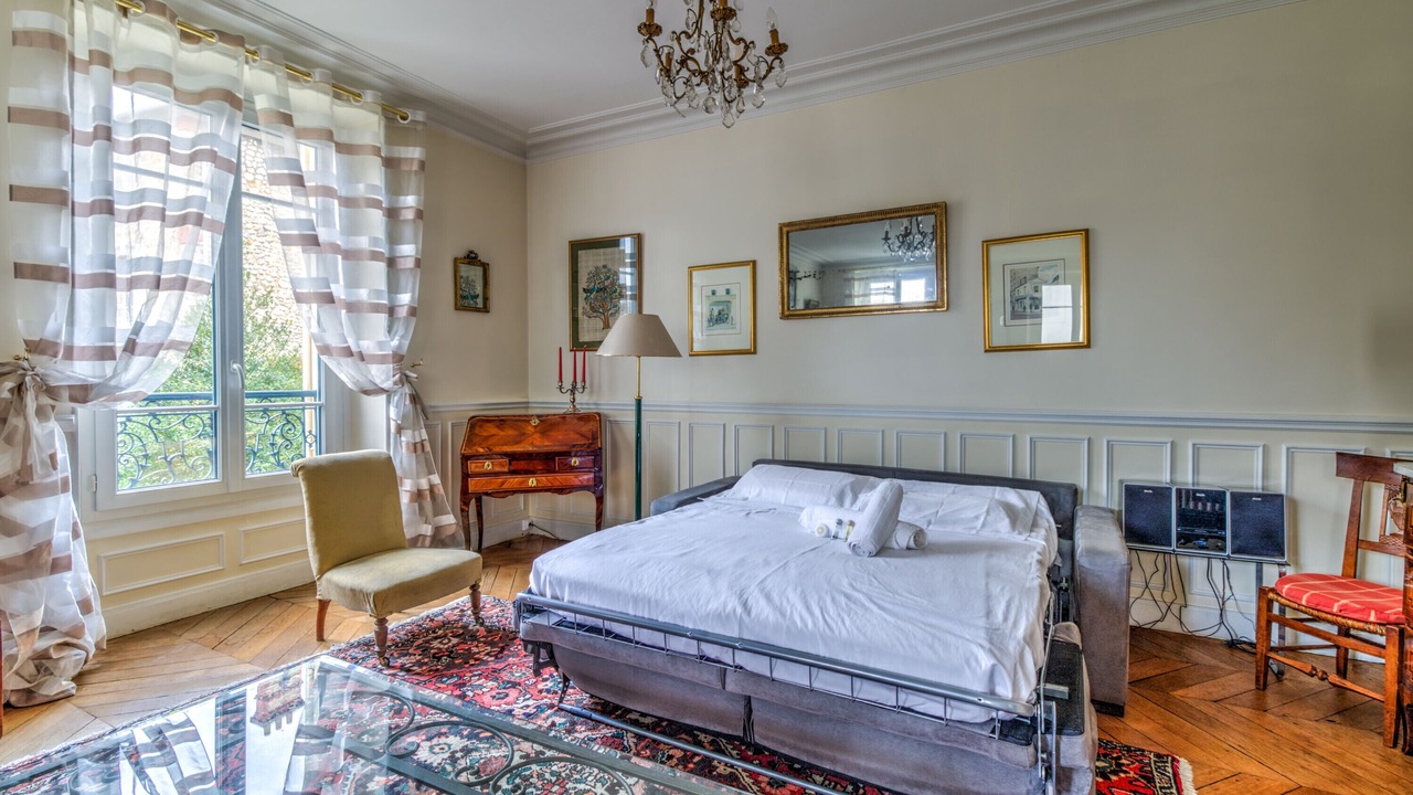 Photo of Bedroom in Le Chesnay