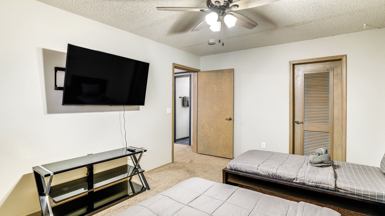 Photo of Bedroom in Eureka Springs