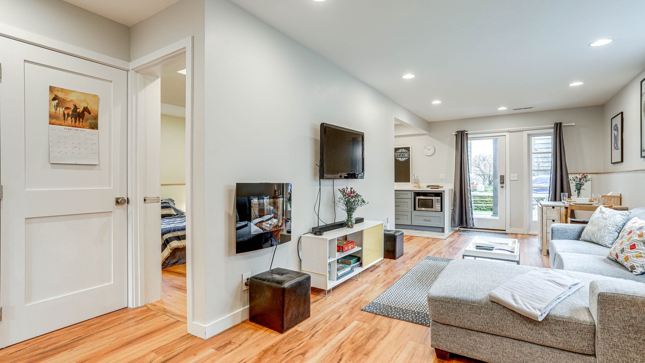 Photo of Livingroom in North College Park