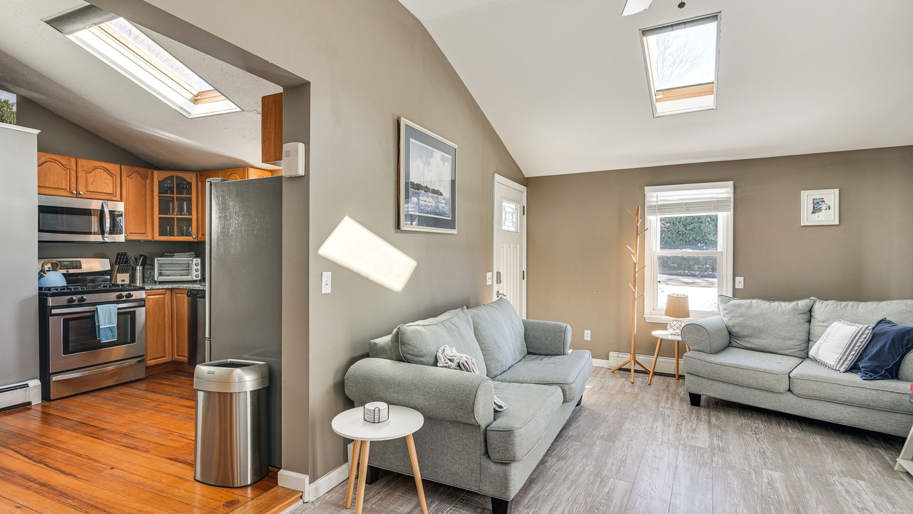 Photo of Livingroom in Westerly