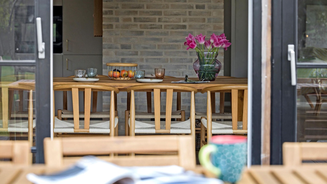 Photo of Others in Hou