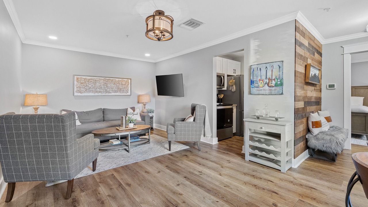 Photo of Livingroom in North Capitol