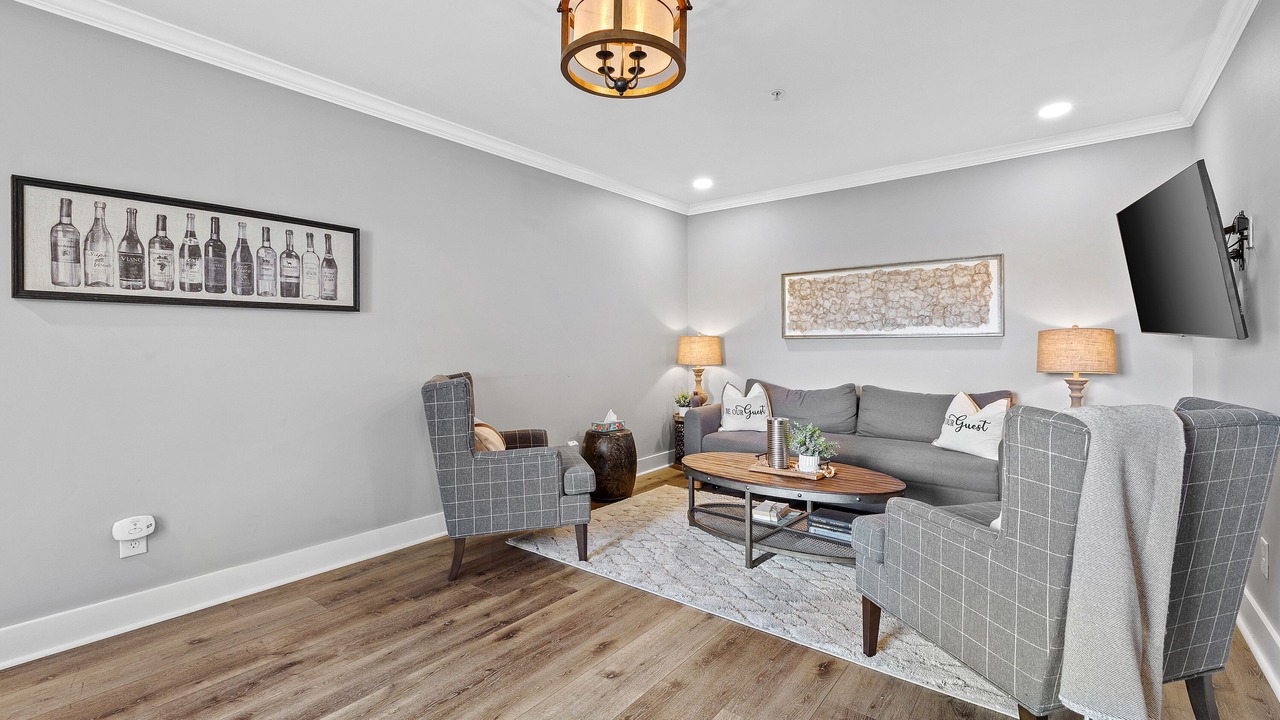 Photo of Livingroom in North Capitol