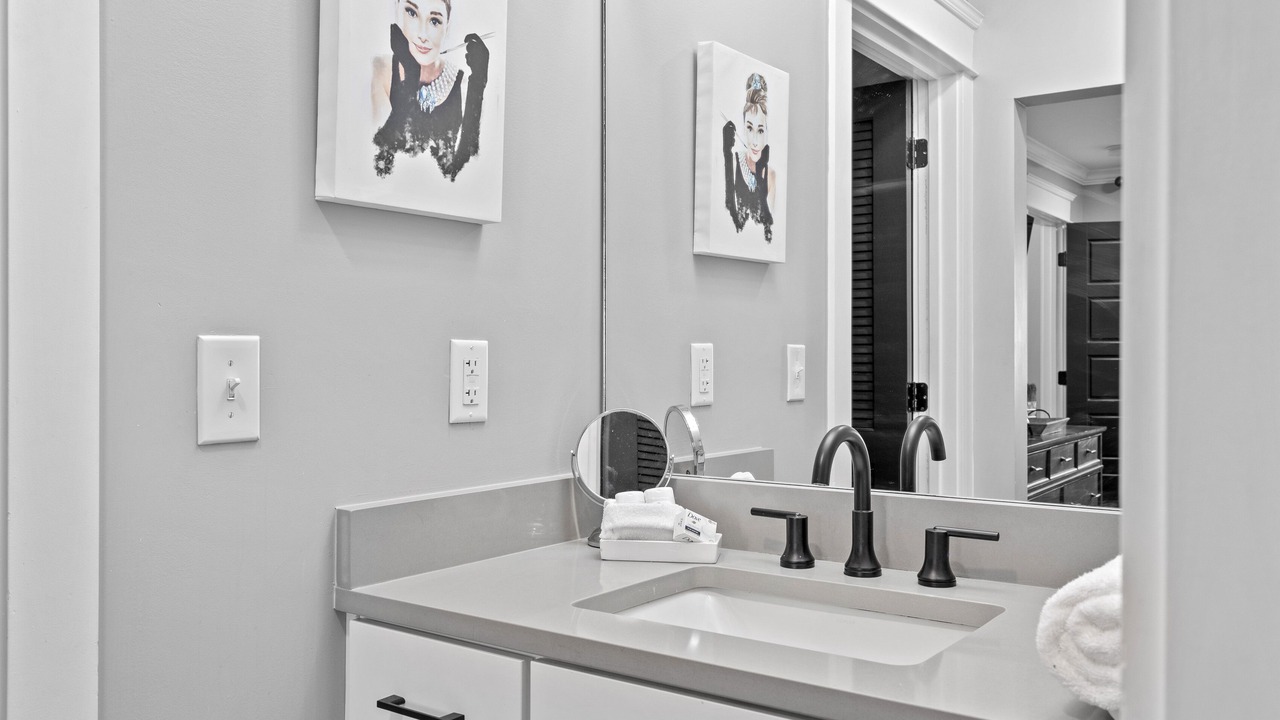 Photo of Bathroom in North Capitol