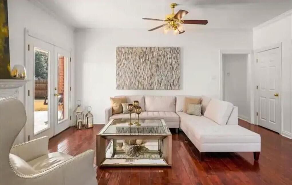 Photo of Livingroom in Alexandria