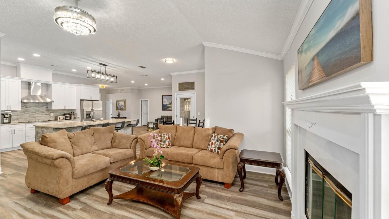 Photo of Livingroom in East Arlington