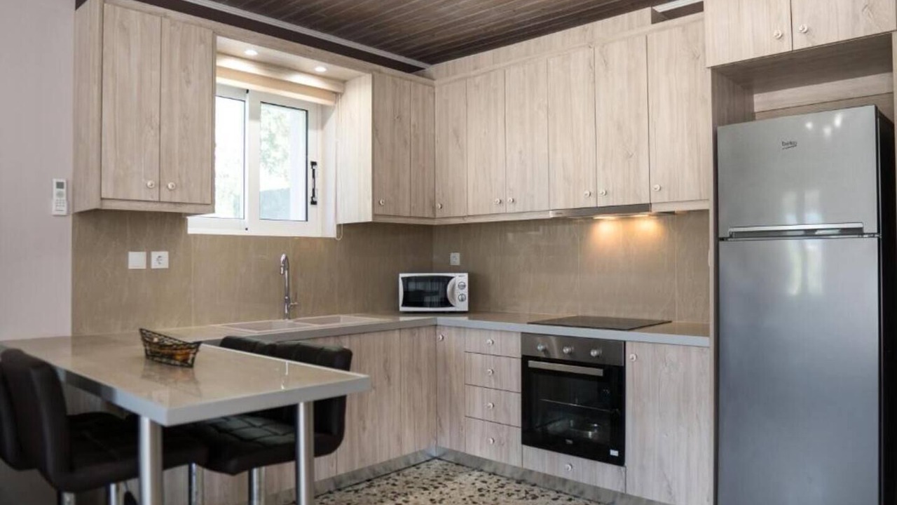 Photo of Kitchen in Neromilos