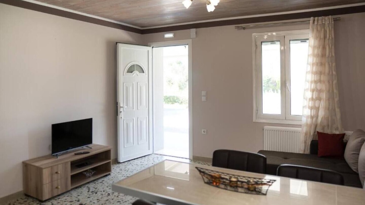 Photo of Livingroom in Neromilos