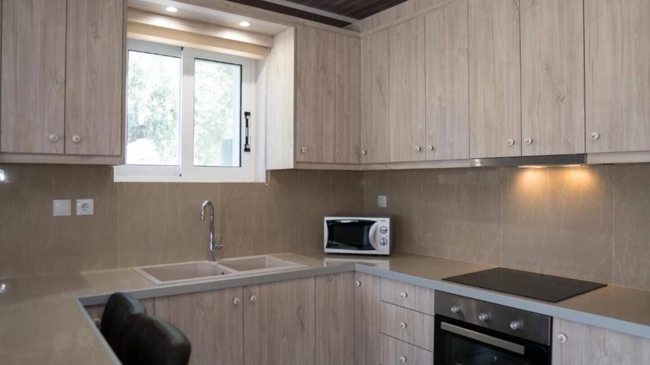 Photo of Kitchen in Neromilos