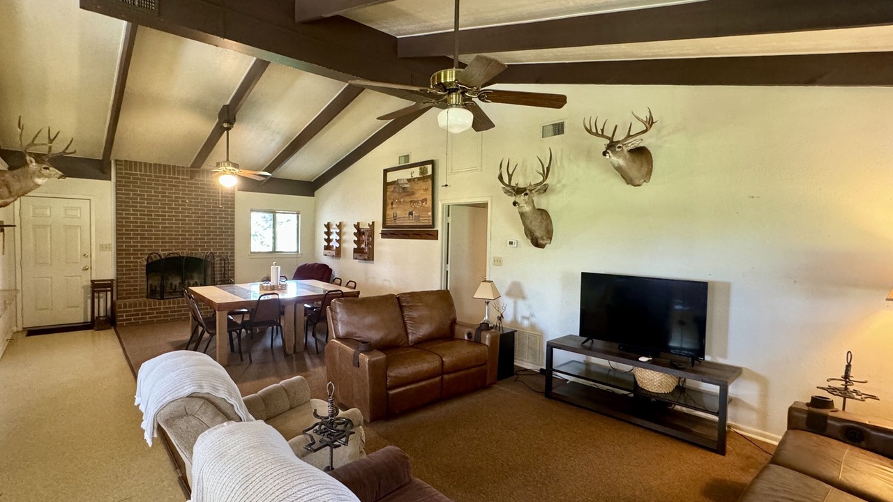 Photo of Livingroom in Lampasas
